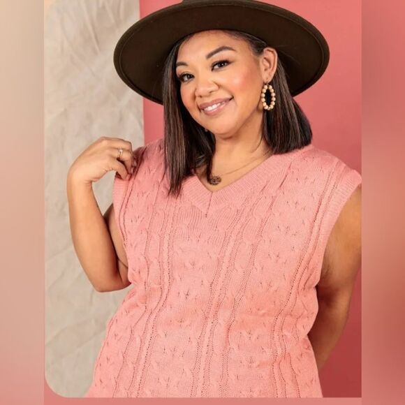 NWT LulaRoe Women’s “Nadia” Cream Color Cable Knit V Neck Sweater Vest - Size XL - Picture 2 of 8